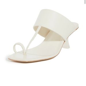 Cult Gaia Yvette Toe Ring Sandals In Off White